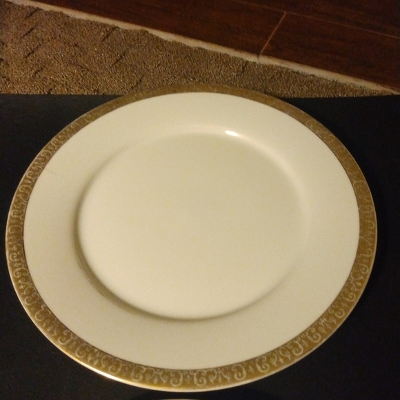 Royal Gold Buffet 3 piece Dish Set - Picture 5 of 8